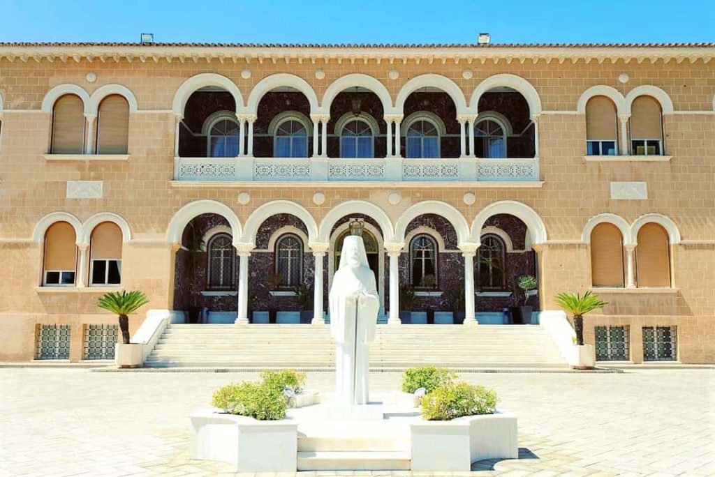 Η Ιερά Αρχιεπισκοπή Κύπρου για δημοσιεύματα και περιστατικά που αφορούν τον πρώην Μητροπολίτη Πάφου Τυχικό