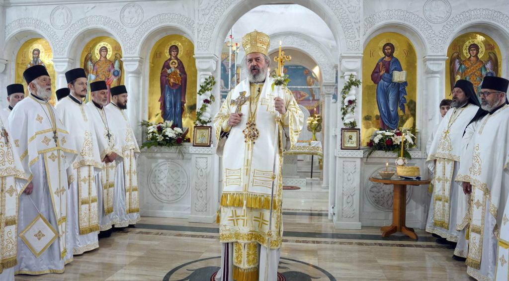 Епископ Исихије: Најважније је да се молимо и Саборни храм осећамо као свој