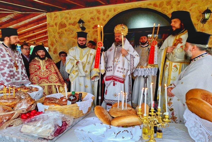 Εορτή νεοφανών μαρτύρων Ραφαήλ, Νικολάου και Ειρήνης στη Μητρόπολη Μαρωνείας