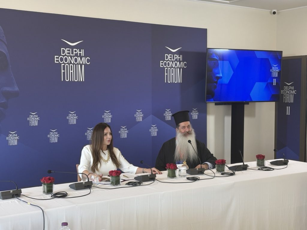 «Από την θνητότητα στην αθανασία»: Ο Μητροπολίτης Φθιώτιδος στο Οικονομικό Φόρουμ των Δελφών