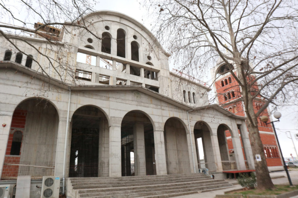 Πανηγυρίζει την εορτή της Μεσοπεντηκοστής ο Ιερός Ναός της Του Θεού Σοφίας Λαρίσης