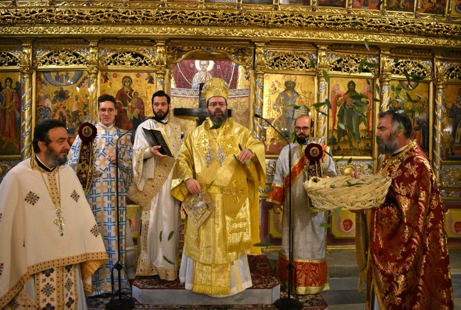 Η Θεία Λειτουργία του Μ. Σαββάτου στον Μητροπολιτικό Ναό Κοιμήσεως της Θεοτόκου Κομοτηνής