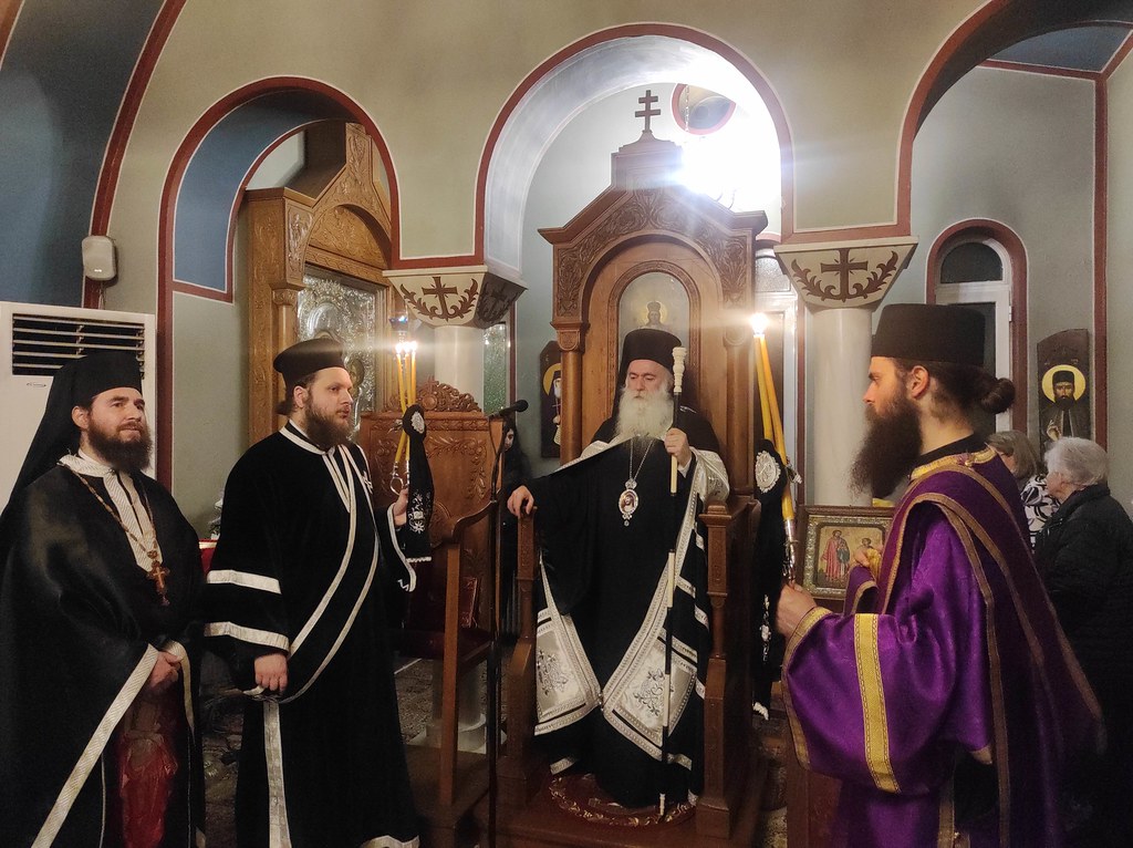 Ο Όρθρος της Μ. Τρίτης στη Μητρόπολη Κορίνθου