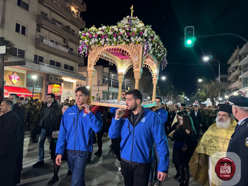 Η Εθνική Ομάδα Πόλο σήκωσε τον Επιτάφιο στην Αλεξανδρούπολη