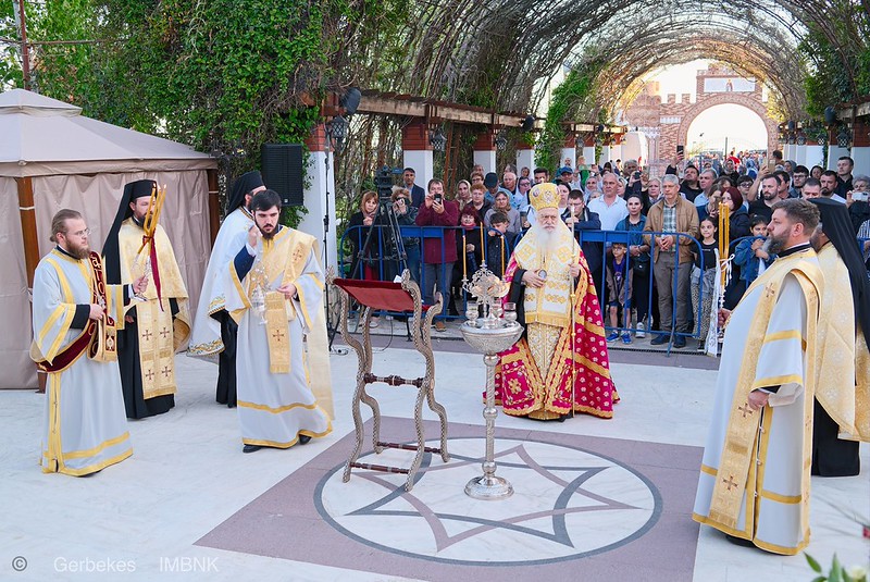 Στην Ι.Μ. Παντοκράτορος στη Ρουμανία ο Βεροίας Παντελεήμονας για την εορτής της Αγίας Μαρίας της Μαγδαληνής