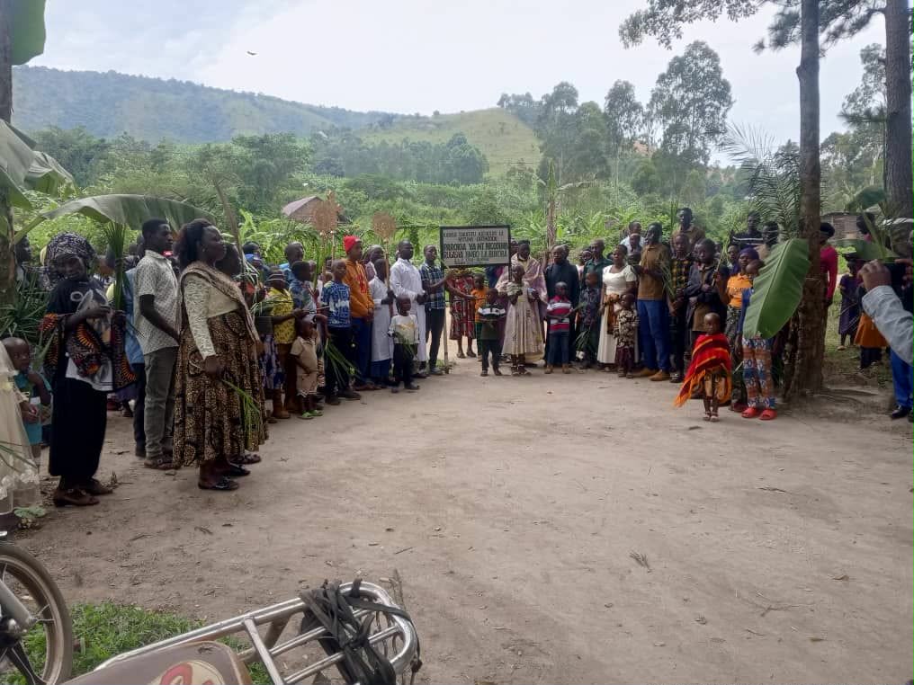 Η χαρά των Χριστιανών του Αγίου Νικοδήμου στη Rugasha