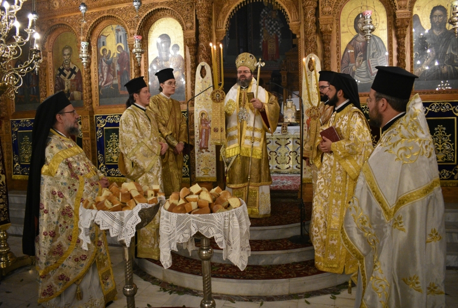 Η Κυριακή του Πάσχα στη Μητρόπολη Μαρωνείας