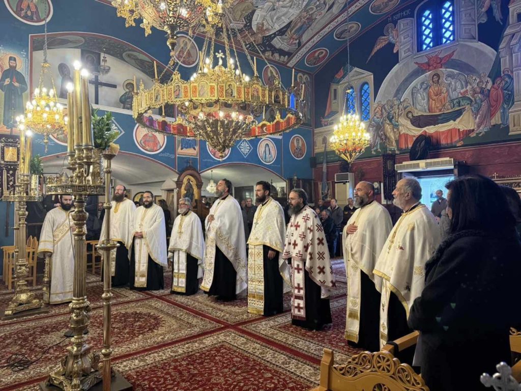 Ο ΣΤ’ Κατανυκτικός Εσπερινός στο Καμάρι Θήρας