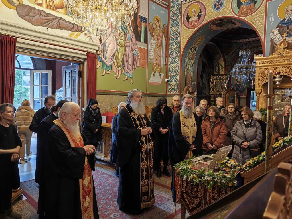 Ολοκληρώθηκε η προσκύνηση της Τιμίας Χειρός του Αγίου Χαραλάμπους στον Βόλο