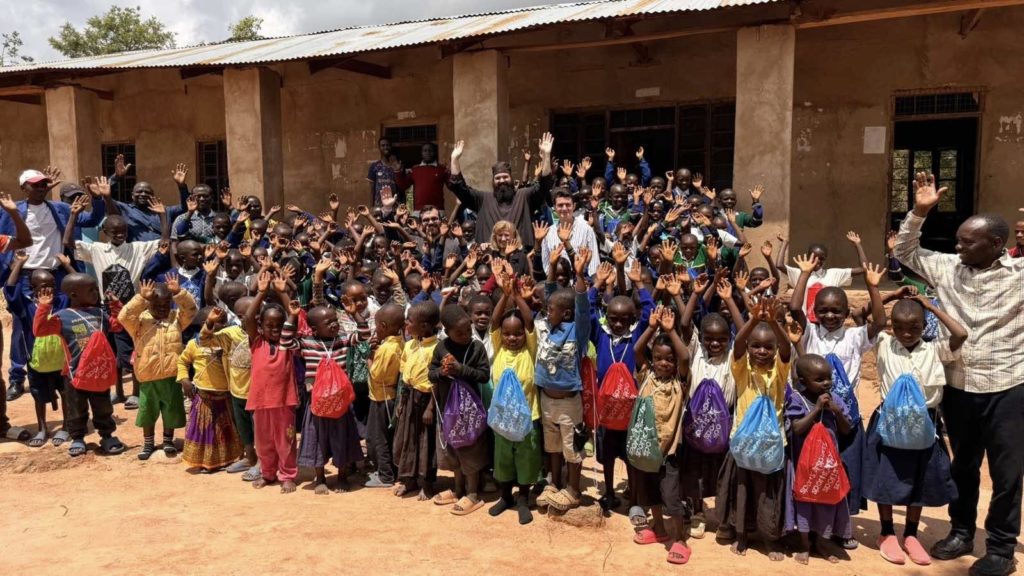 Ελπίδα και στήριξη σε παιδιά της Τανζανίας από την Ιερά Μητρόπολη Αρούσας