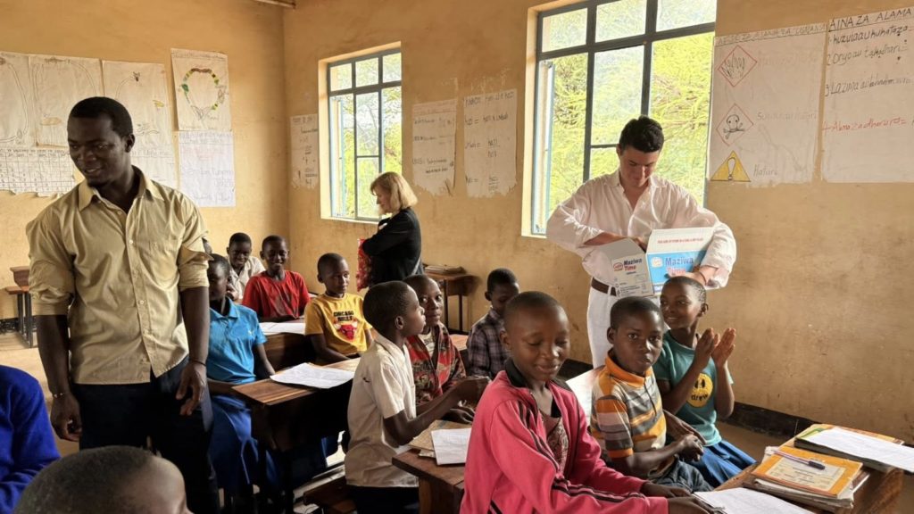 Η Ιερά Μητρόπολη Αρούσας στηρίζει την ανακαίνιση Δημοτικού Σχολείου στην Κεντρική Τανζανία