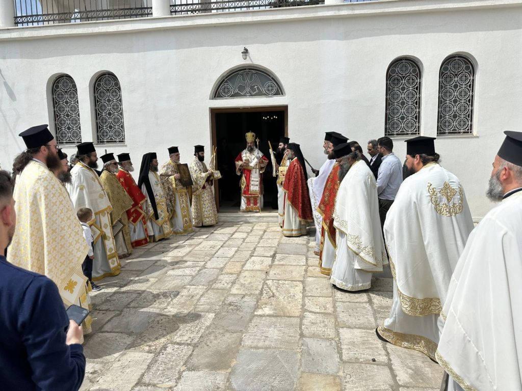 Εσπερινός της Αγάπης στον Μητροπολιτικό Ιερό Ναό Θήρας