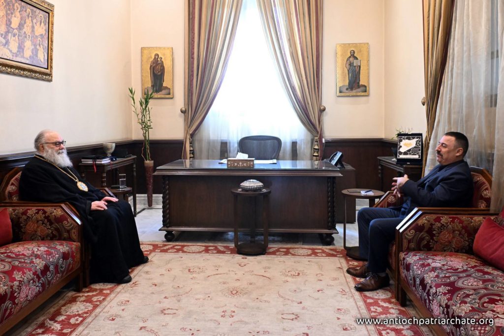 البطريرك يوحنّا العاشر يستقبل القائم بأعمال سفارة قبرص في سوريا