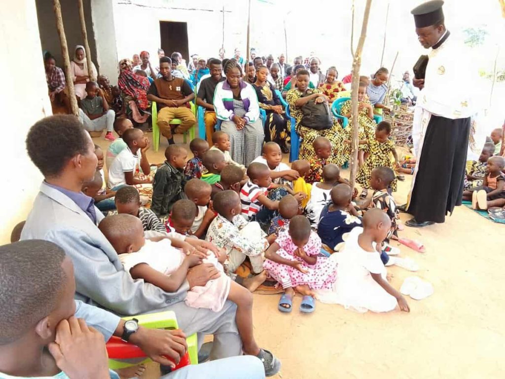 Γεύματα αγάπης την Κυριακή του Πάσχα στην Τανζανία