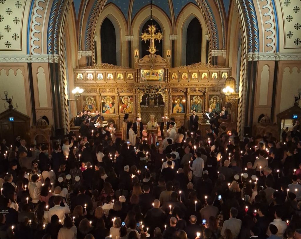 Από τον Σταυρό στον Κενό Τάφο