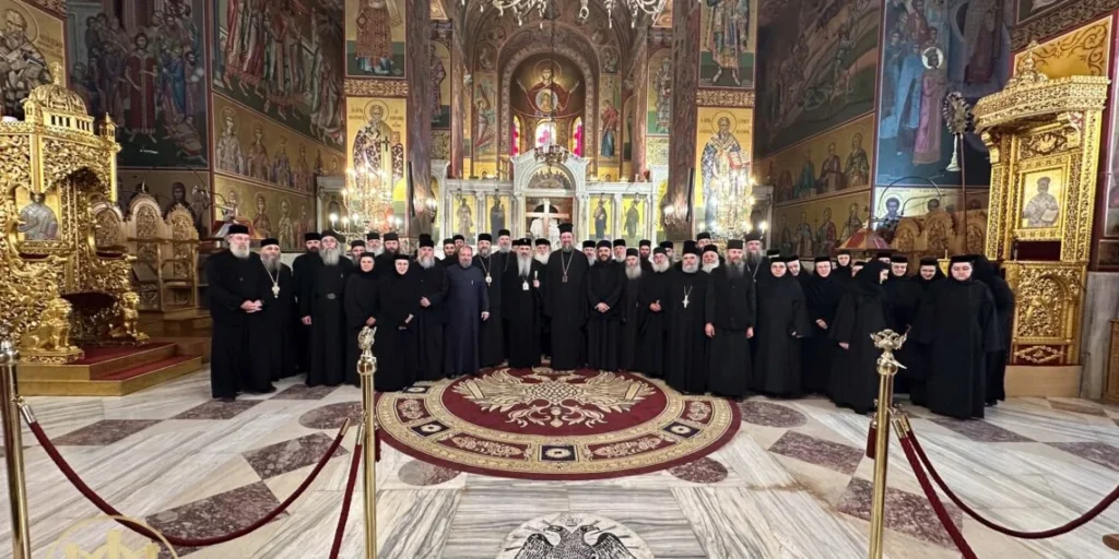 Romanian Pilgrims visit Thessaloniki and pay respects to relics of Saint Gregory Palamas