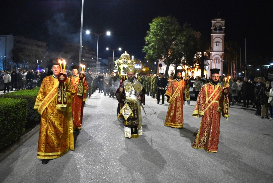Ο επιτάφιος θρήνος στη Μητρόπολη Μαρωνείας και Κομοτηνής
