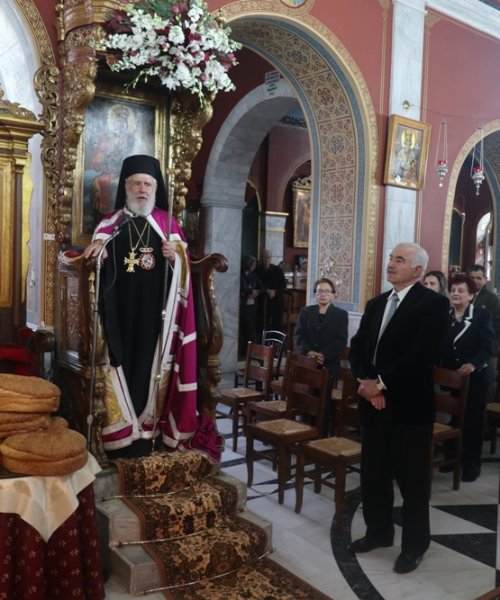 Εόρτιος Αρχιερατικός Εσπερινός στον Ιερό Κοιμητηριακό Ναό του Αγίου Γεωργίου Ερμουπόλεως