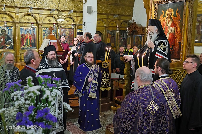 Η Ακολουθία του Νυμφίου στον Ιερό Ναό Κοιμήσεως Θεοτόκου στη Νάουσα