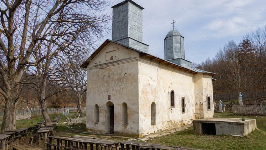 O biserică veche de peste 500 de ani din județul Olt va fi restaurată: A aparținut Mănăstirii Cozia