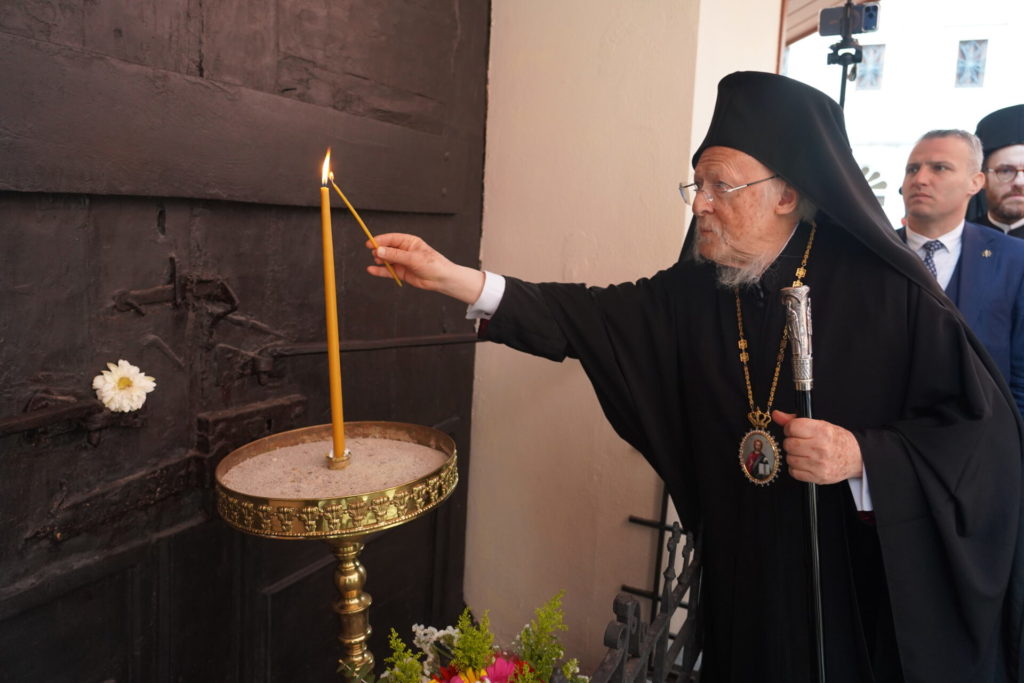 Η προσευχή του Οικουμενικού Πατριάρχη στο σημείο του μαρτυρίου του Αγίου Γρηγορίου Ε’