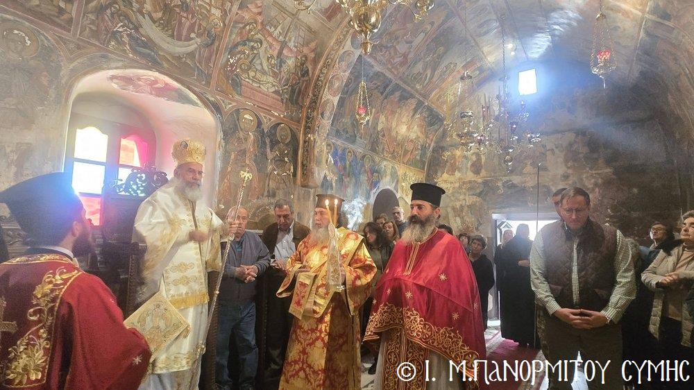 Αρχιερατική Θεία Λειτουργία στην Ι.Μ. Μεγάλου Σωτήρος για την Κυριακή των Μυροφόρων