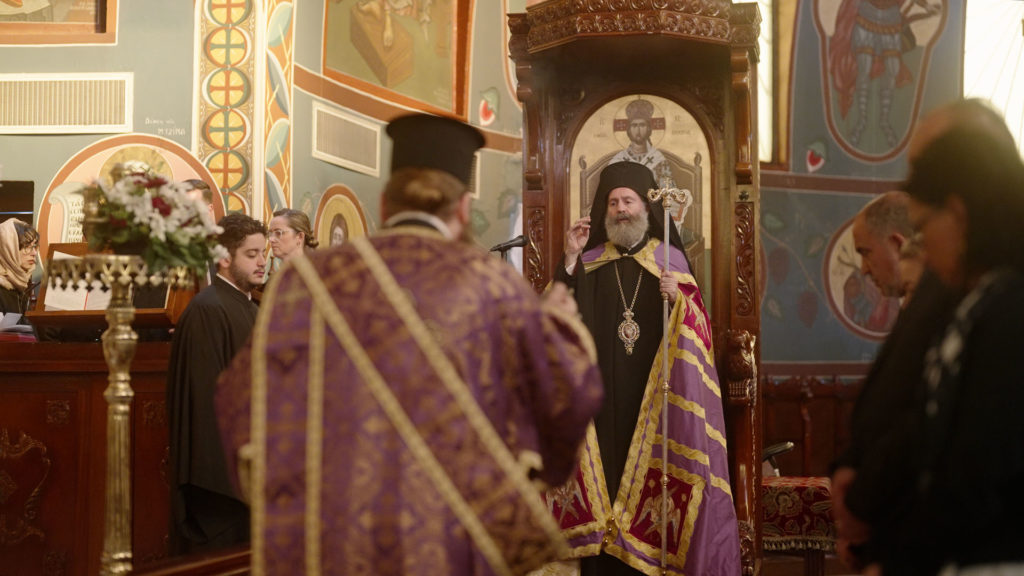 Ο Αρχιεπίσκοπος Αυστραλίας στην Ι. Επισκοπή Χώρας για τον Εσπερινό της Αποκαθηλώσεως