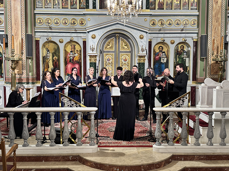 «Από το Πάθος στην Ανάσταση»: Πασχαλινή χορωδιακή συναυλία με τα «Καλλιτεχνήματα» στην Ευαγγελίστρια Πειραιώς