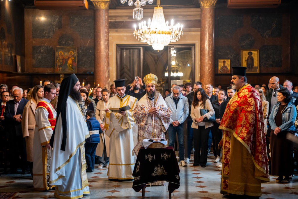 Αρχιερατική Θεία Λειτουργία την Κυριακή των Μυροφόρων στον Καθεδρικό Ναό Αγίας Τριάδος Βιέννης
