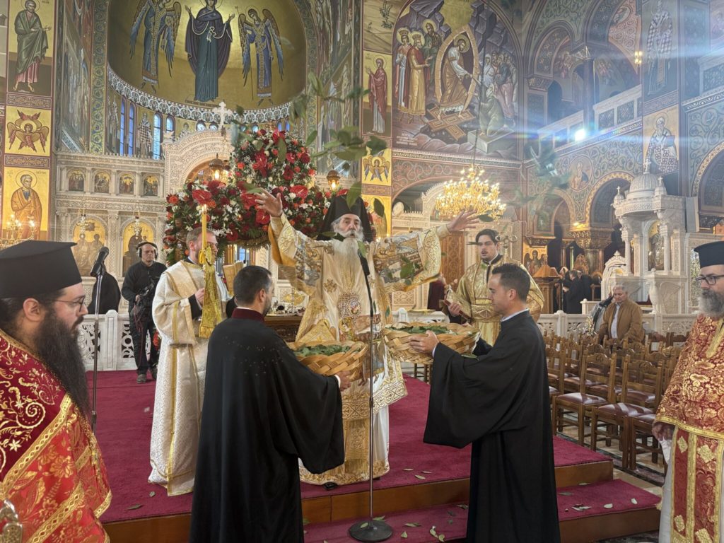 Μητροπολίτης Πειραιώς: «Εμείς πιστεύουμε στον Αναστάντα. Δεν πιστεύουμε σε έναν νεκρό άνθρωπο»