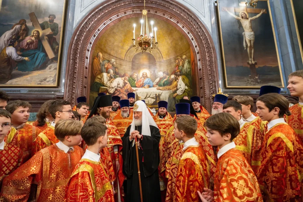 В Неделю 2-ю по Пасхе Святейший Патриарх Кирилл совершил Литургию в Храме Христа Спасителя