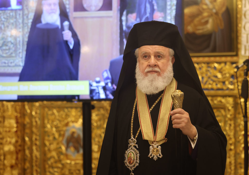 Το Χρυσό Παράσημο του Αποστόλου Βαρνάβα στον Κύκκου Νικηφόρο – Ο Νίκος Χριστοδουλίδης εξήρε το πολυσχιδές έργο του