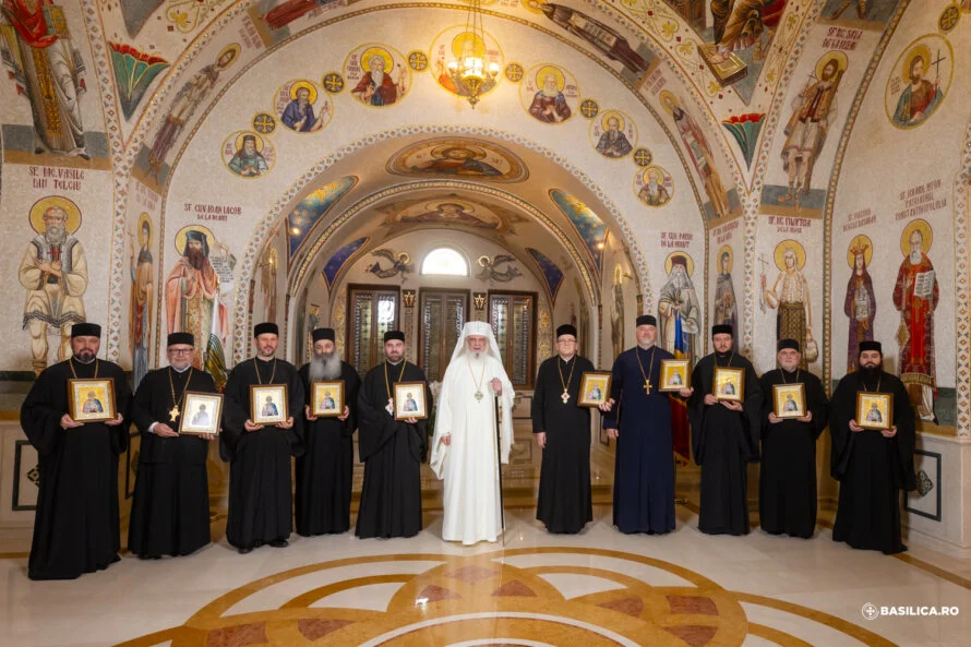 Recunoștință și încurajare: Patriarhul Daniel a oferit daruri paracliselor patriarhale din Capitală