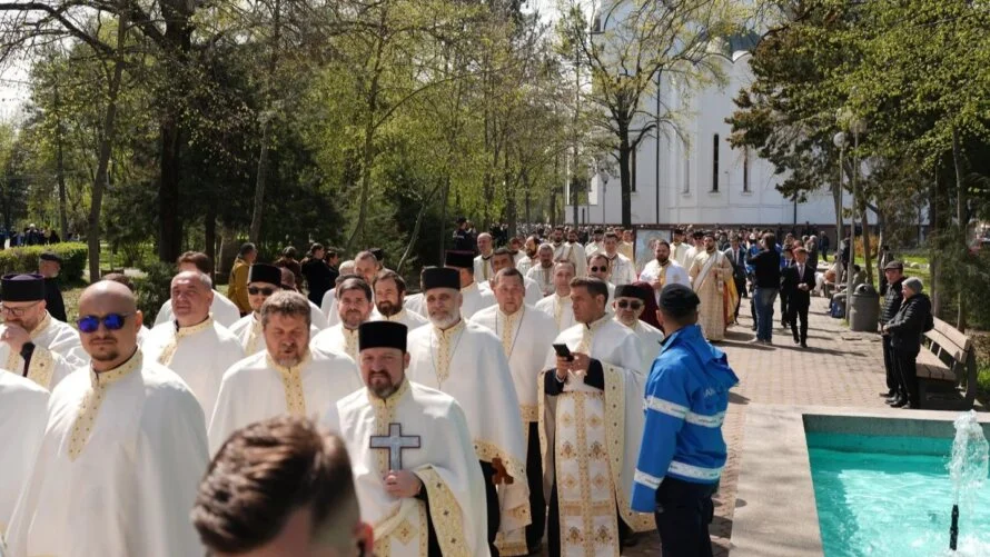 Aducerea Icoanei Maicii Domnului de la Sihla la Slobozia a adunat peste 5.500 de persoane în procesiune