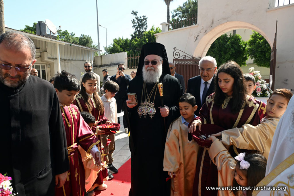 Με σύνθημα το “Χριστός Ανέστη” ο λαός της Αλεξανδρέττας υποδέχθηκε τον Πατριάρχη Αντιοχείας