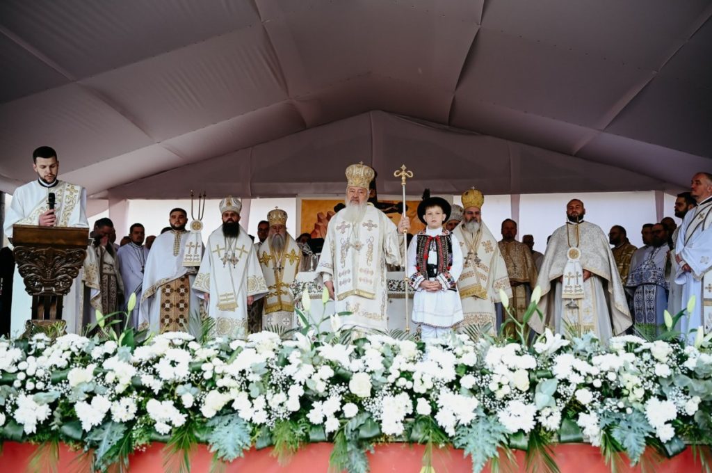 Biserica din Sângeorz‑Băi, sfințită de cinci ierarhi