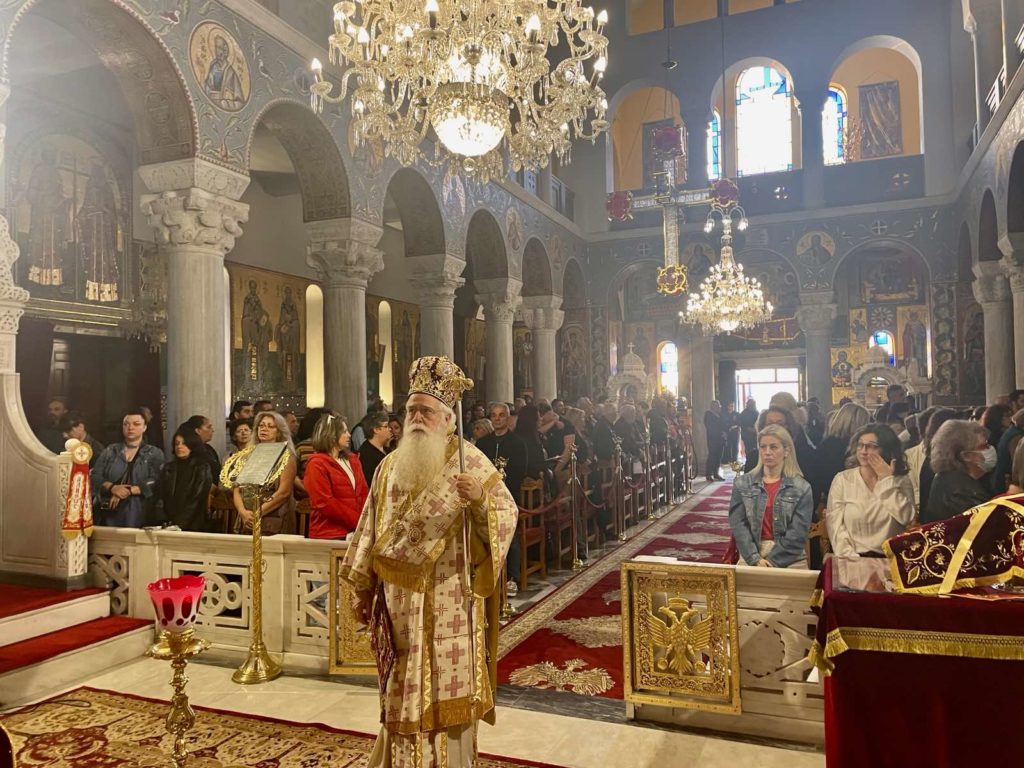 Ο Μητροπολίτης Δημητριάδος κοντά στους μαθητές των Εσπερινών Σχολείων