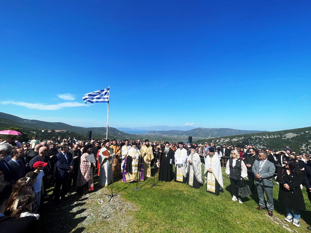 Με τη συμμετοχή πλήθους πιστών η Αποκαθήλωση στην Παναγία Ξενιά