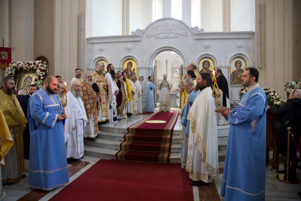 საპატრიარქო ტახტის მოსაყდრემ, სენაკისა და ჩხოროწყუს მიტროპოლიტმა შიომ ივერიის ღვთისმშობლის სახელობის ტაძარში სადღესასწაულო ლიტურგია აღავლინა (ფოტოქრონიკა)