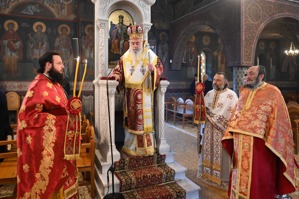 Ο Μαντινείας Επιφάνιος στον Ι.Ν. Αγίας Βαρβάρας Τρίπολης