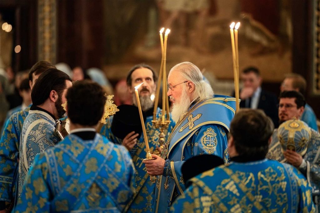 В канун праздника Благовещения Пресвятой Богородицы Святейший Патриарх Кирилл совершил всенощное бдение в Храме Христа Спасителя