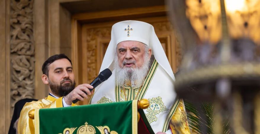 Patriarhul Daniel: Învierea lui Lazăr – prevestire a Morții și Învierii lui Hristos și icoană profetică a Învierii de obște (Text integral)