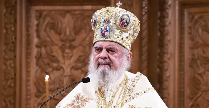 Romanian patriarch says Resurrection is central truth at midnight Easter service: full homily