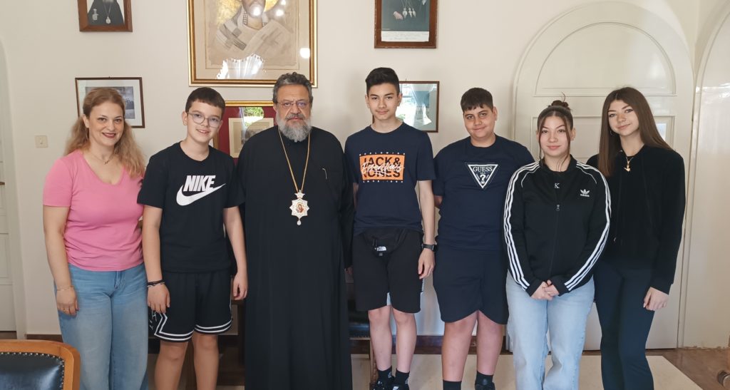 Μαθητές του 2ου Γυμνασίου Καλαμάτας στον Μητροπολίτη Μεσσηνίας