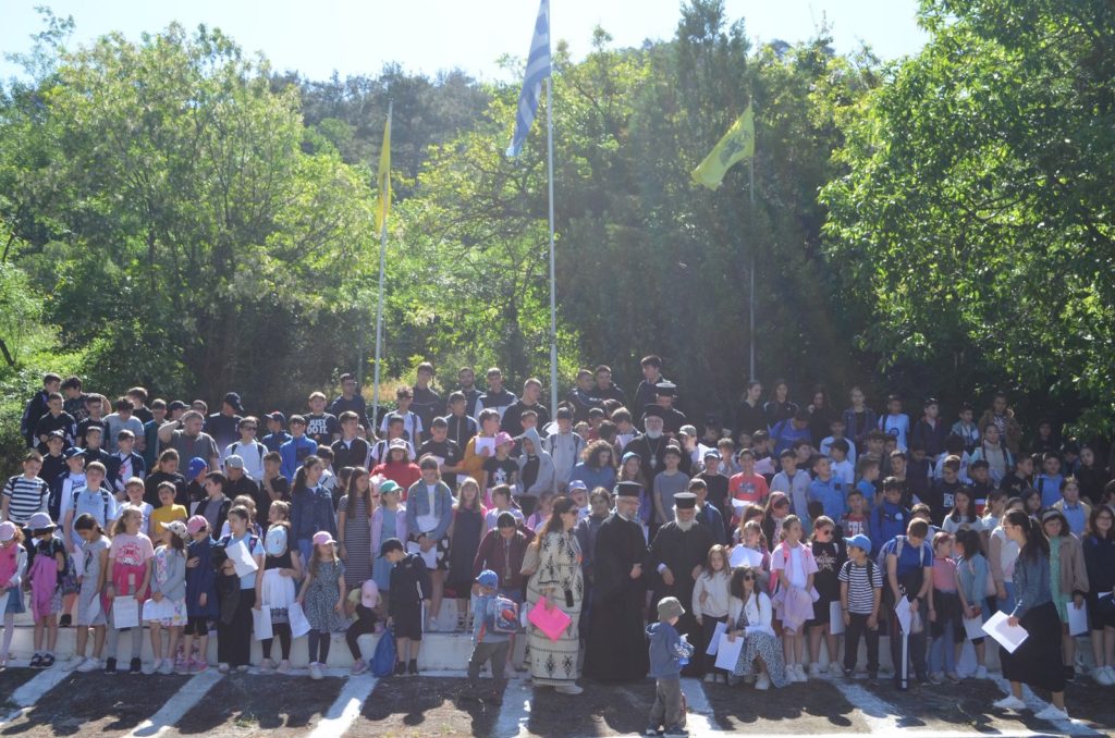 Εκατοντάδες νέοι στη λήξη των Κατηχητικών Συνάξεων της Ιεράς Μητροπόλεως Διδυμοτείχου