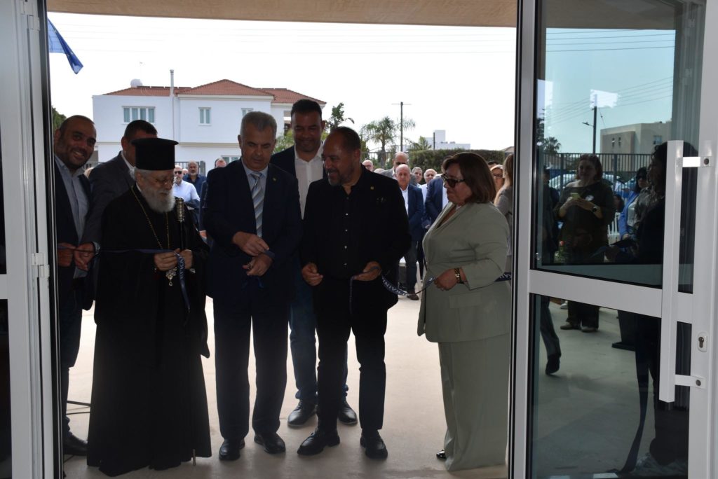 Εγκαινιάστηκε το αναδομημένο Γυμνάσιο Παραλιμνίου
