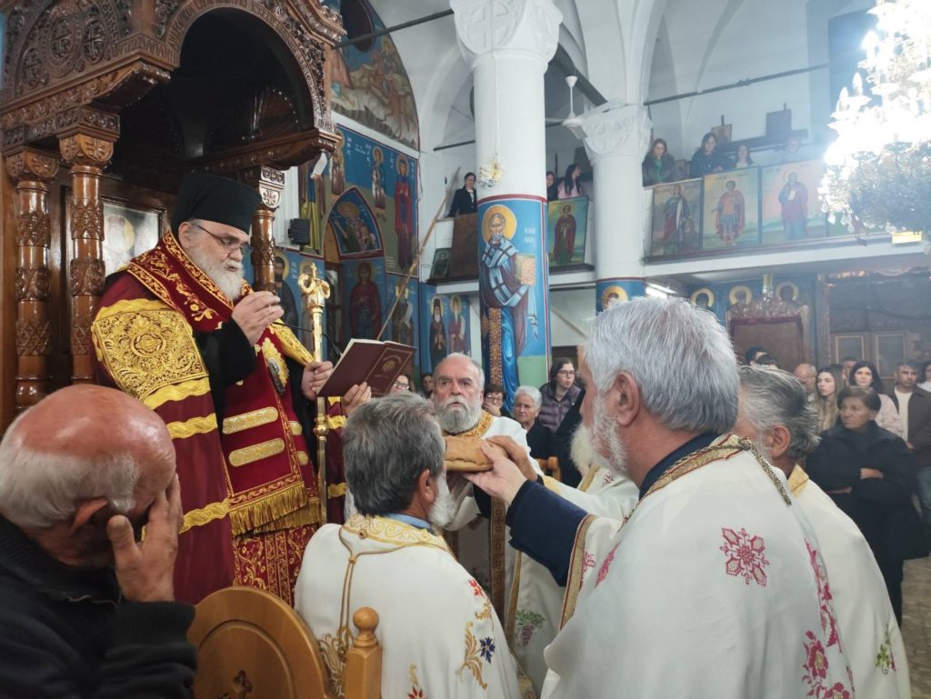 Ο Μητροπολίτης Ταμασού στον πανηγυρίζοντα Ιερό Ναό Αγίας Ειρήνης, στην κοινότητα Φαρμακά