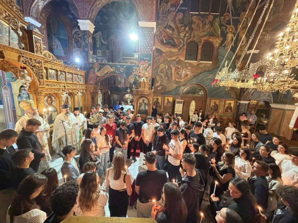 Νυκτερινή Θεία Λειτουργία για την Απόδοση του Πάσχα και τις Πανελλήνιες Εξετάσεις στο Ρέθυμνο
