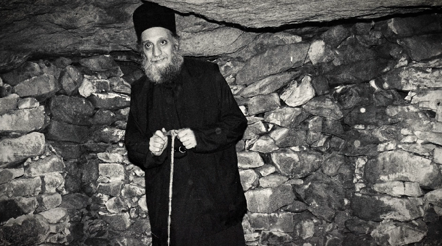 Αφιερωματικό βίντεο για τον Γέροντα Αιμιλιανό Σιμωνοπετρίτη