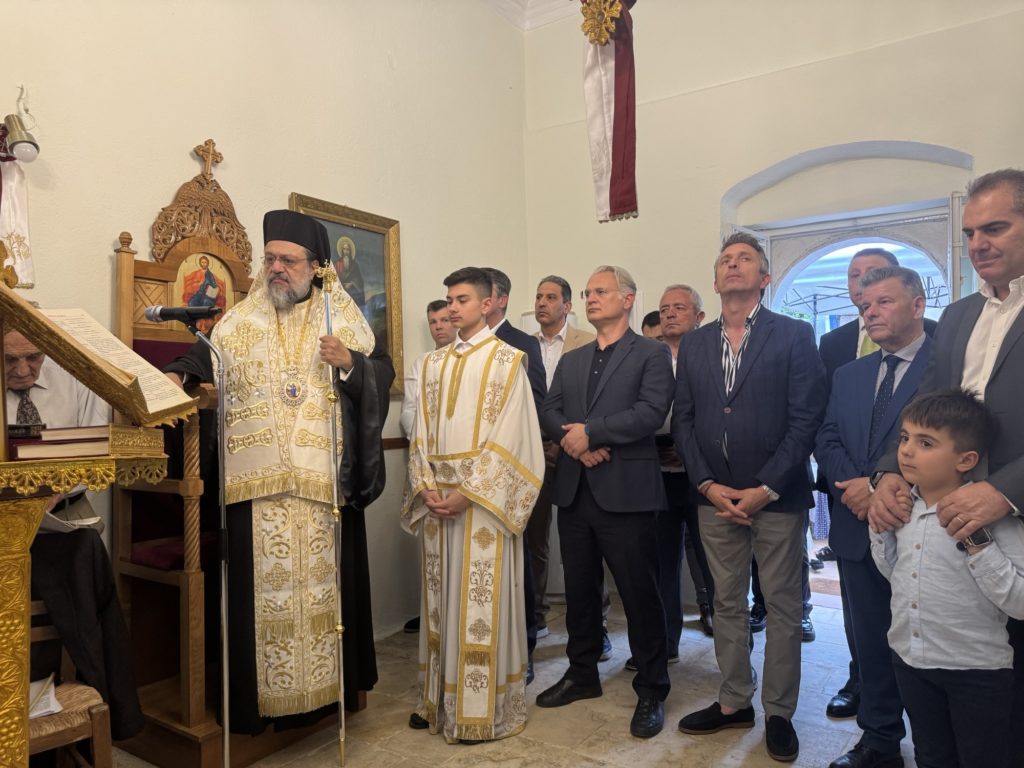 Ο Εσπερινός της Αναλήψεως και των Αγίων Κωνσταντίνου και Ελένης στην Καλαμάτα